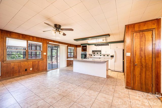 781 23rd Avenue NE, Hickory, NC 28601