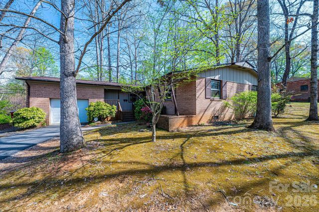 781 23rd Avenue NE, Hickory, NC 28601