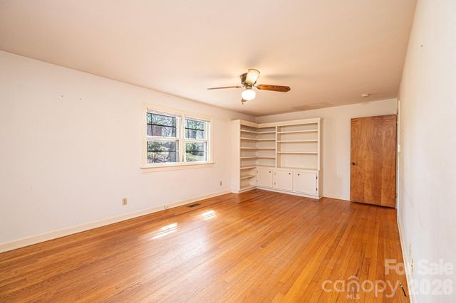 781 23rd Avenue NE, Hickory, NC 28601