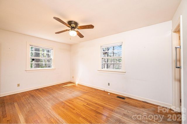 781 23rd Avenue NE, Hickory, NC 28601