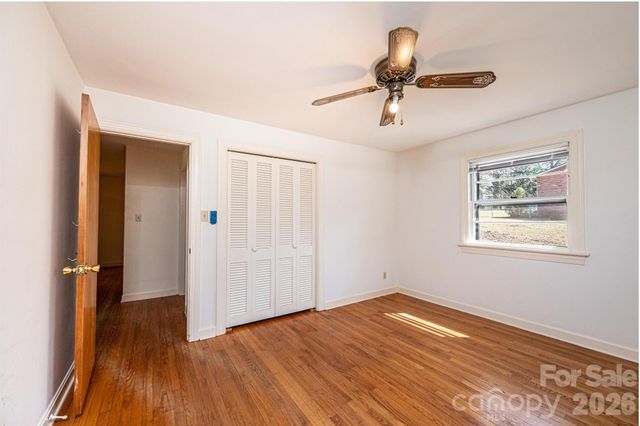 781 23rd Avenue NE, Hickory, NC 28601