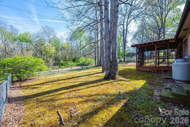 781 23rd Avenue NE, Hickory, NC 28601
