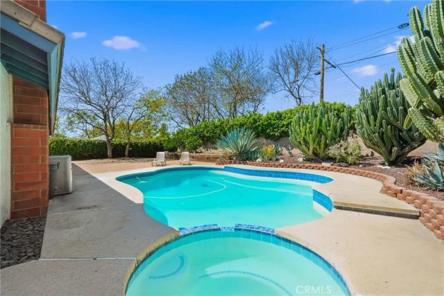 273 E Blue Mountain, Claremont, CA 91711