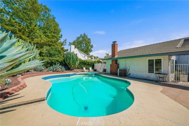 273 E Blue Mountain, Claremont, CA 91711