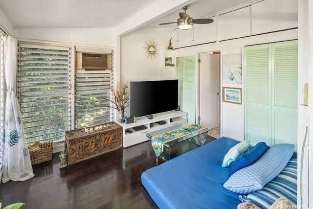 1834 St Louis Drive, Honolulu, HI 96816