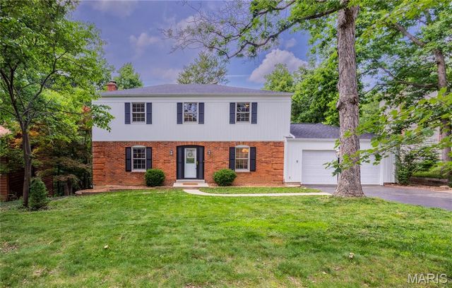 1481 Royal Springs Drive, St Louis, MO 63122