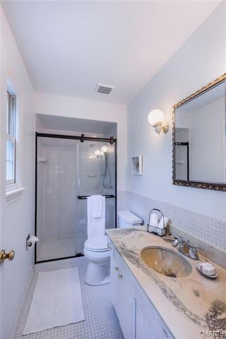 1481 Royal Springs Drive, St Louis, MO 63122