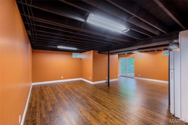 1481 Royal Springs Drive, St Louis, MO 63122
