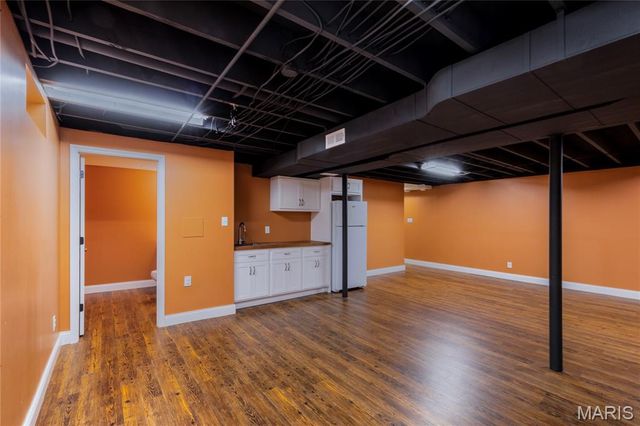 1481 Royal Springs Drive, St Louis, MO 63122