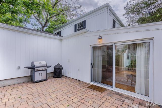 1481 Royal Springs Drive, St Louis, MO 63122