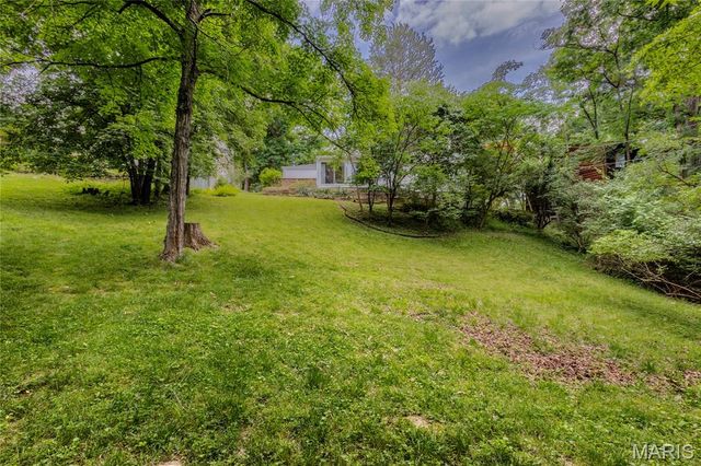1481 Royal Springs Drive, St Louis, MO 63122