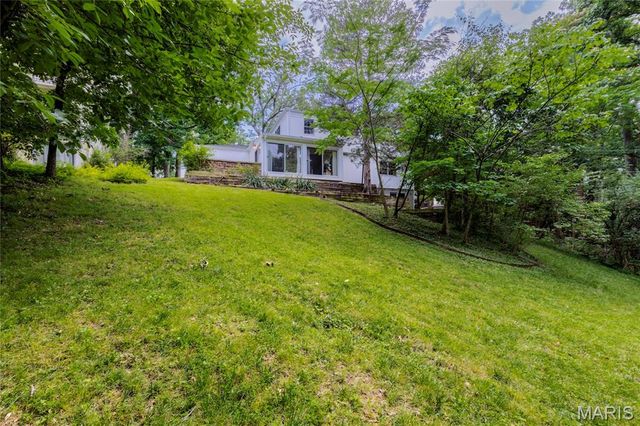 1481 Royal Springs Drive, St Louis, MO 63122