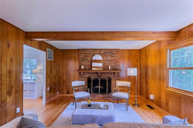 1481 Royal Springs Drive, St Louis, MO 63122