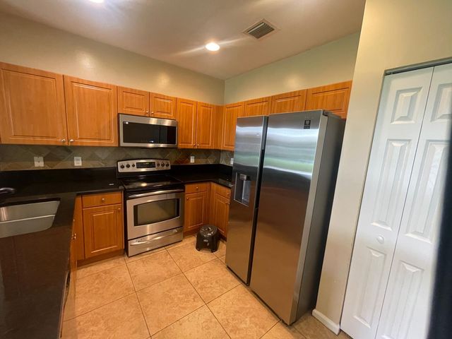 2796 SW 83rd Avenue 102, Miramar, FL 33025