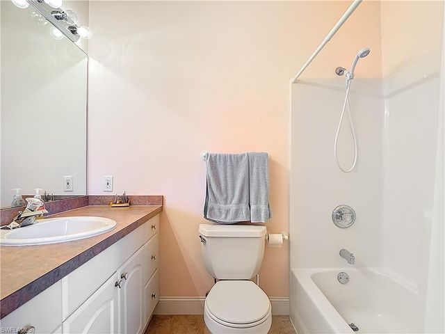 11258 San Sebastian LN, Bonita Springs, FL 34135