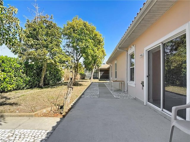 11258 San Sebastian LN, Bonita Springs, FL 34135