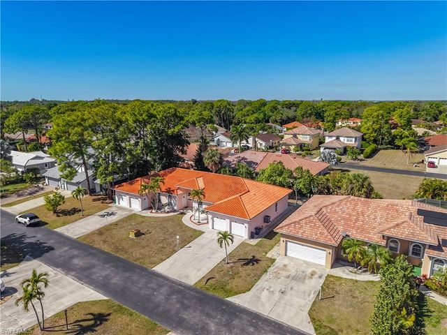 11258 San Sebastian LN, Bonita Springs, FL 34135
