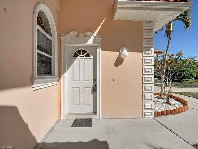 11258 San Sebastian LN, Bonita Springs, FL 34135