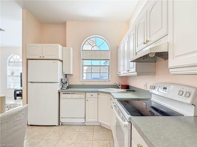 11258 San Sebastian LN, Bonita Springs, FL 34135