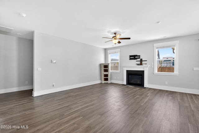 102 Swingbridge Trail, Surf City, NC 28445