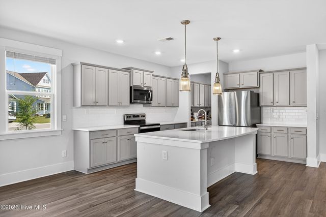 102 Swingbridge Trail, Surf City, NC 28445