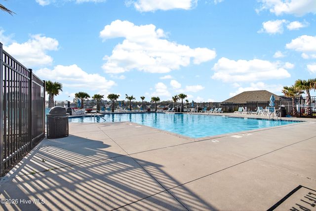 102 Swingbridge Trail, Surf City, NC 28445