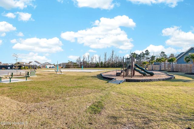 102 Swingbridge Trail, Surf City, NC 28445