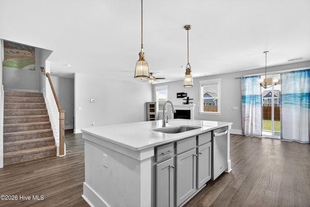 102 Swingbridge Trail, Surf City, NC 28445
