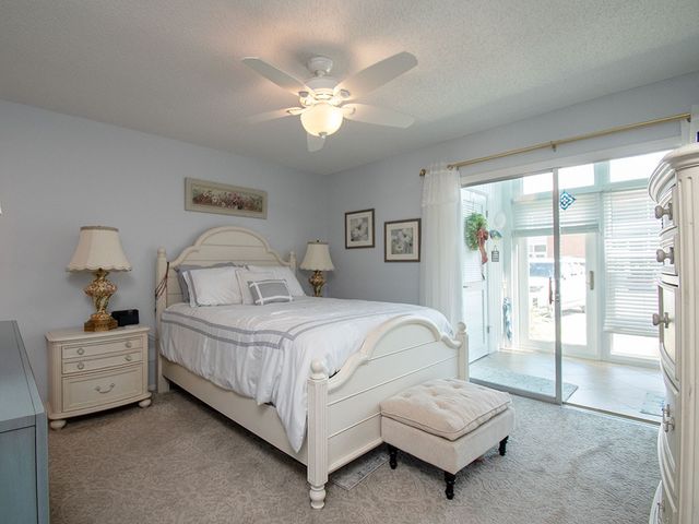 17 Vista Palm Lane 101, Vero Beach, FL 32962