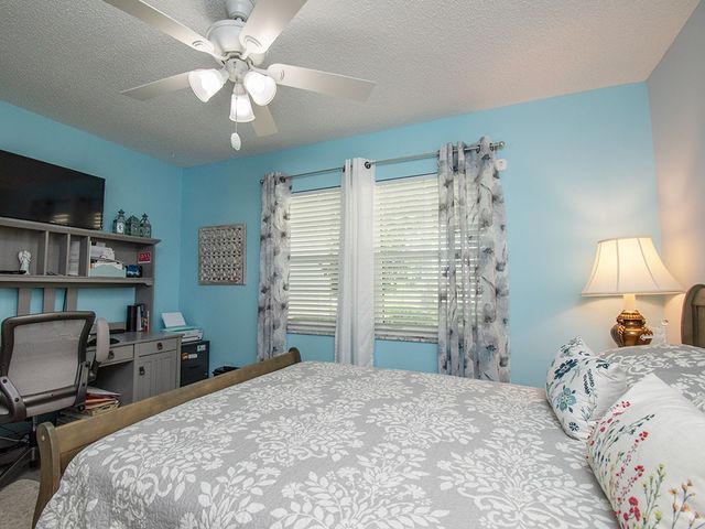 17 Vista Palm Lane 101, Vero Beach, FL 32962