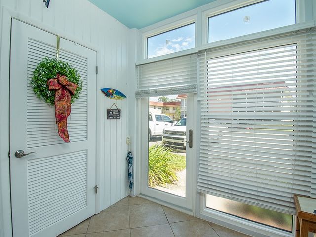 17 Vista Palm Lane 101, Vero Beach, FL 32962