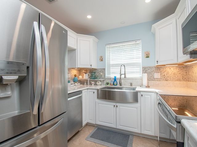 17 Vista Palm Lane 101, Vero Beach, FL 32962