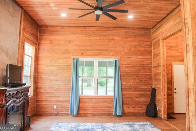 1048 Whites Mill Road, Valley, AL 36854