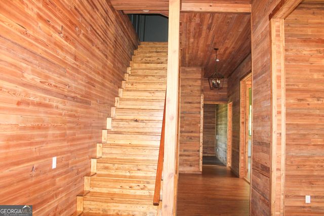1048 Whites Mill Road, Valley, AL 36854