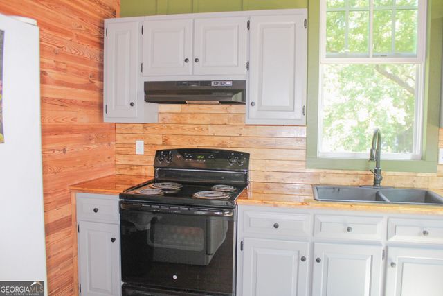 1048 Whites Mill Road, Valley, AL 36854
