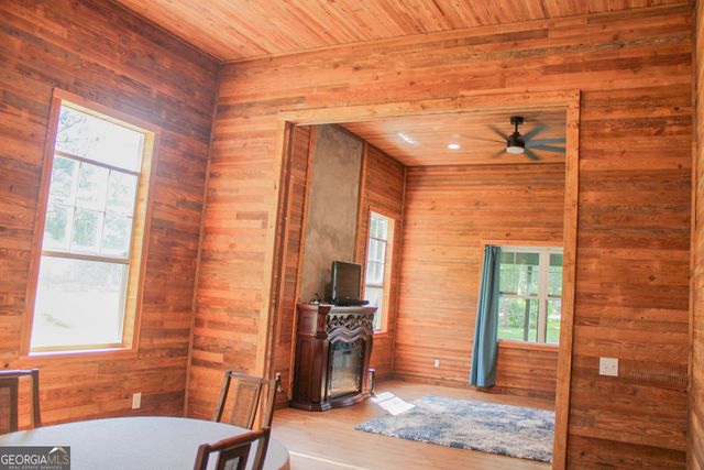 1048 Whites Mill Road, Valley, AL 36854