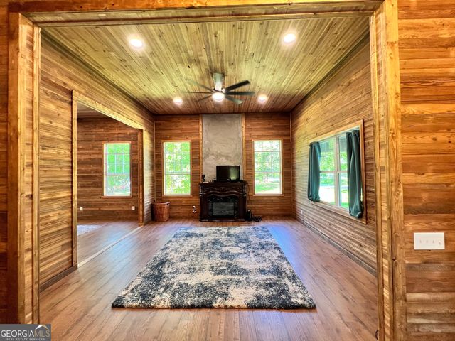 1048 Whites Mill Road, Valley, AL 36854
