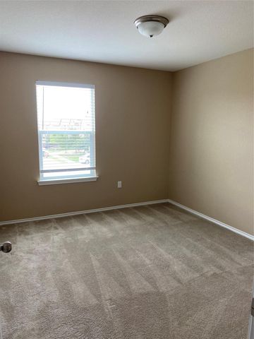 1729 Arial DR, Austin, TX 78753