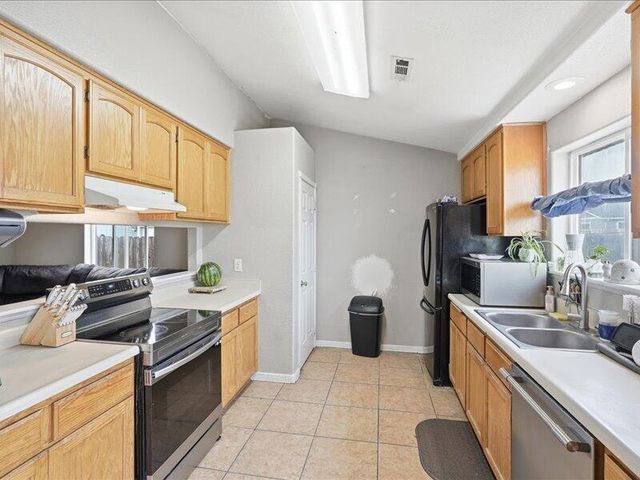 8022 Thunderhead Avenue, White City, OR 97503