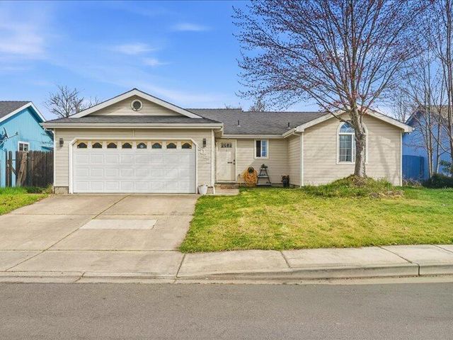 8022 Thunderhead Avenue, White City, OR 97503