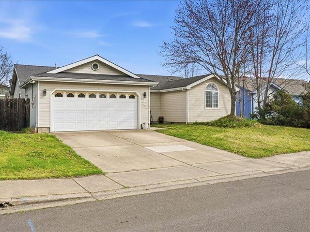 8022 Thunderhead Avenue, White City, OR 97503