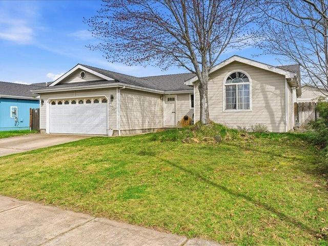 8022 Thunderhead Avenue, White City, OR 97503