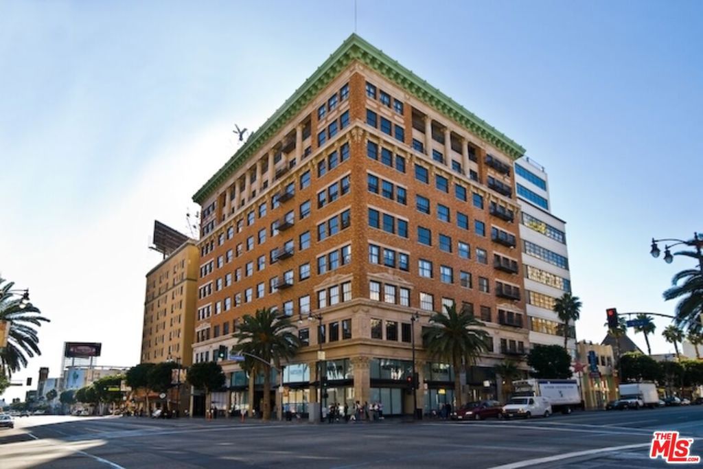 Image 2 of property listing at 1645 Vine Street 303, Los Angeles, CA 90028
