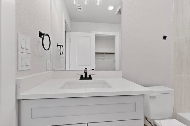 6810 Windward View Drive, Rowlett, TX 75088