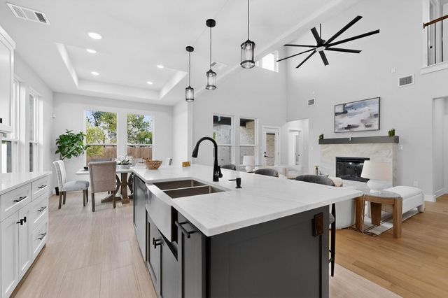 6810 Windward View Drive, Rowlett, TX 75088