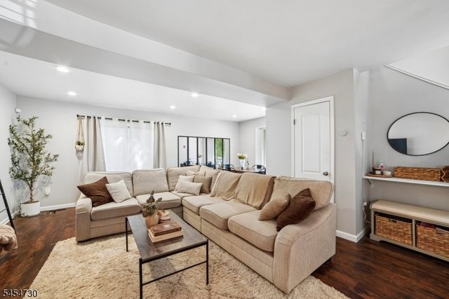 355 Tebe Pl, Union Twp., NJ 07088