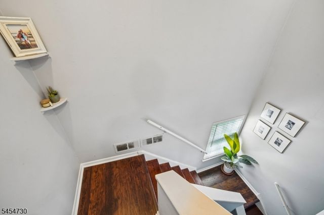 355 Tebe Pl, Union Twp., NJ 07088