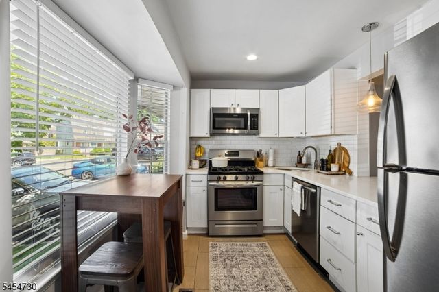 355 Tebe Pl, Union Twp., NJ 07088