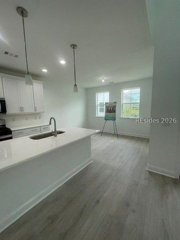 218 Tropics Ave, Hardeeville, SC 29927