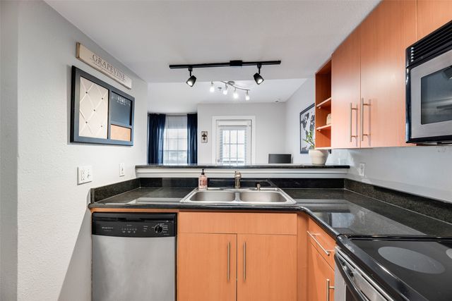 3901 Travis Street 106, Dallas, TX 75204